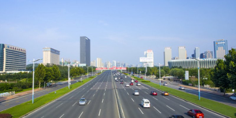公路养护：守护安全的隐形英雄